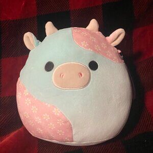 Yamaris the Cow Squishmallow Easter 2025